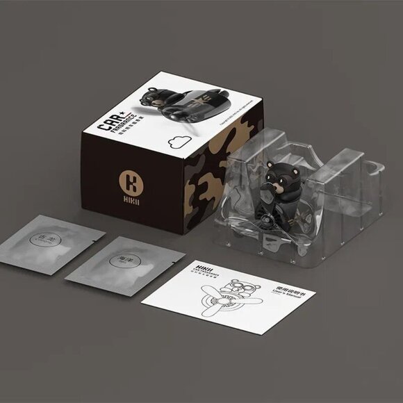 Refreshing Pilot Bear Car Air Freshener with Rotating Propeller - Lemon Scent - Picture 5 of 6